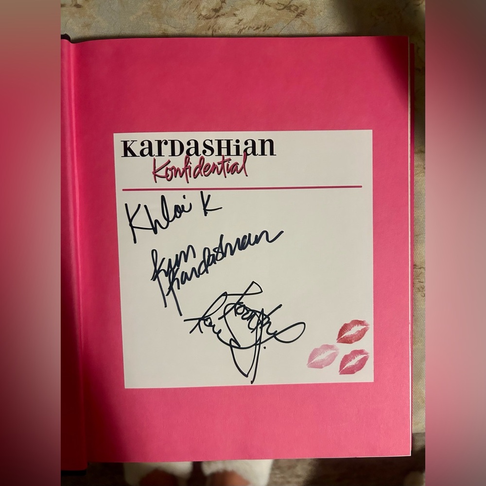 Kardashian Konfidential Signed Bool - Kim, Kourtney, Khloe